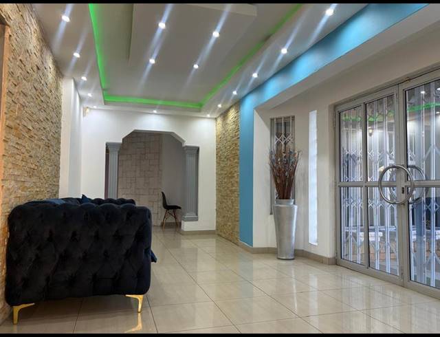 3 BEDROOM HOUSE FOR SALE IN HAYFIELDS